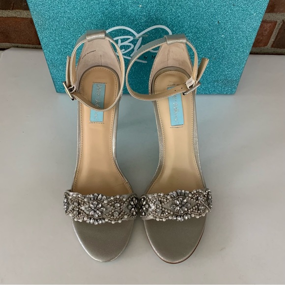 Betsey Johnson Womens Gina Silver Jeweled High Heel Sandals Size US 9.5 M MINT - Picture 3 of 8